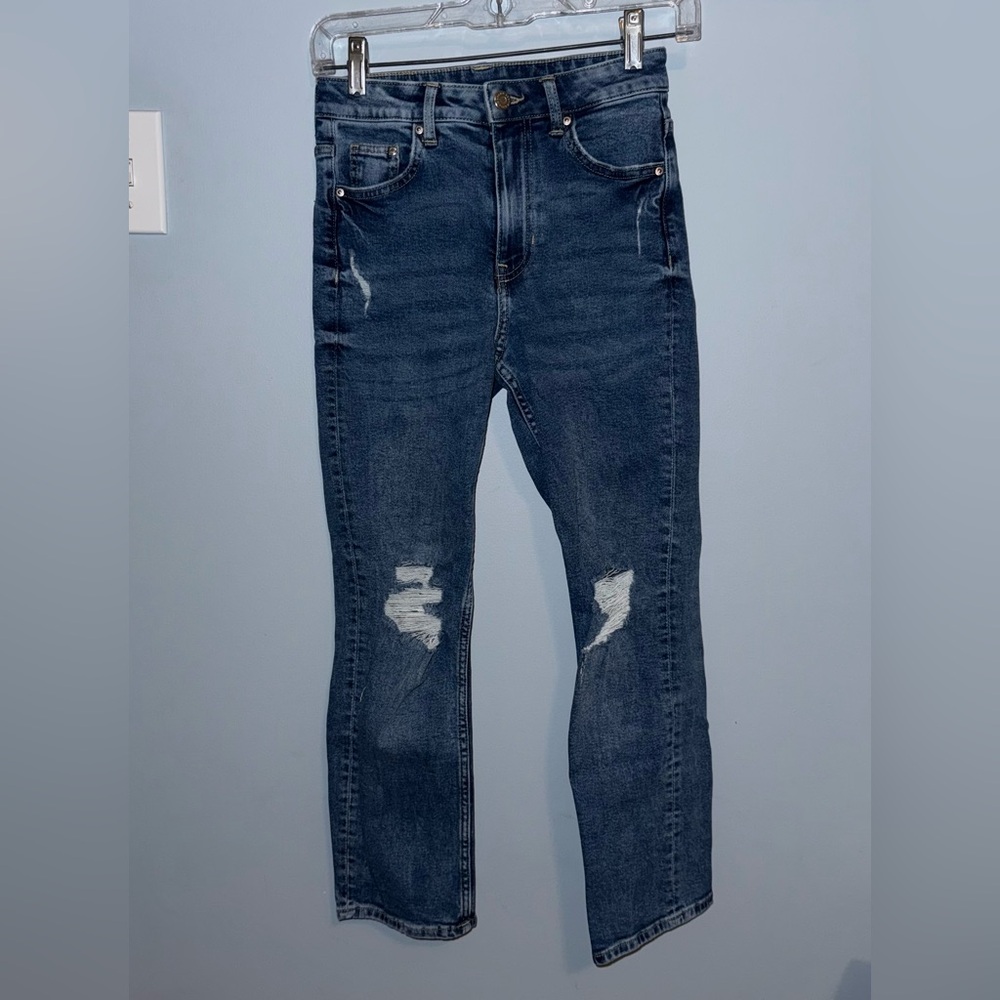 H&M Straight Leg High Waist Ankle Length Ripped Jeans (Size 2)